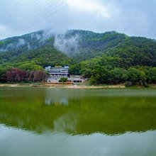 湖畔酒店(梅州客天下泮坑景区店)