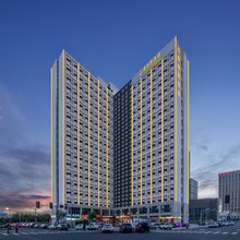 赤峰鑫逸慧酒店(红山万达广场店)