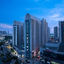 轻鱼酒店(武汉中南财经政法大学店)