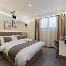 悦美酒店(交通大学长乐门地铁站店)