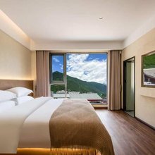 鹿林山居民宿(九寨千古情景区店)