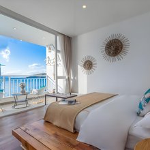 大连伴山海民宿(星海广场店)