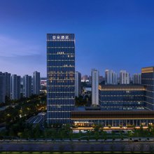 杭州临平龙安湖亚朵酒店