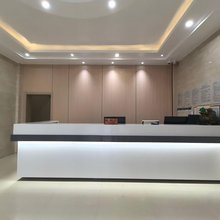 鑫瑞宾馆(百色爱琴海购物公园店)
