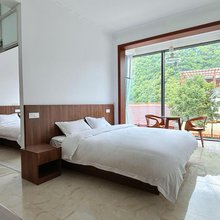 宝宁客栈(留坝县中学营盘足球分校店)