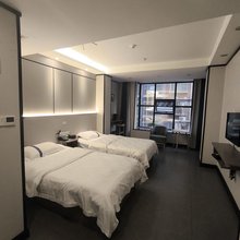 邵阳彩云之南主题公寓