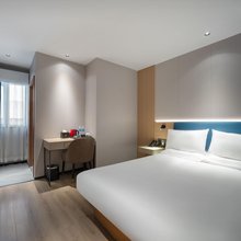 昊丽酒店(余姚四明广场市政府店)