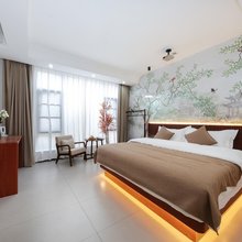 十二馨宿(独克宗古城大佛寺转经筒店)