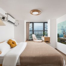 六府·影音公寓(大干围南洲地铁站店)