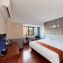 如仙商务酒店(南京仙林大学城学则路地铁站店)