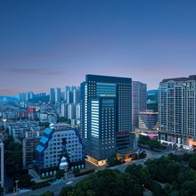 亚朵酒店(郴州市政府五岭大道店)