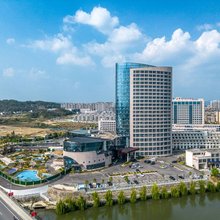 英山艾利圣国际酒店(人民医院温泉大道店)