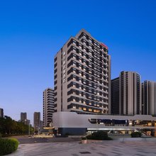 青岛金沙滩希尔顿欢朋酒店