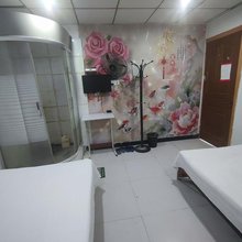 平湖芳伊旅馆
