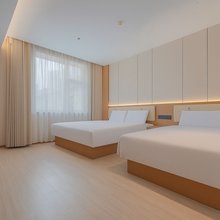 青竹石酒店(石家庄铁道大学明珠公园店)