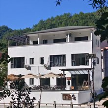 杭州溪庭民宿(龙井峡漂流店)