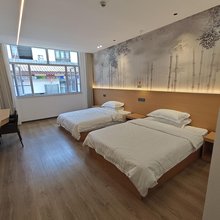 青禾民宿(恩施女儿城店)