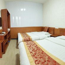 津源炒鸡店宾馆