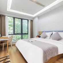 上海思雅图酒店(静安区武宁路地铁站店)