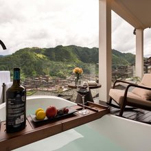 喜住觅境酒店(西江千户苗寨东引观景台店)