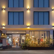 张家界十二栖民宿(天门山索道站店)