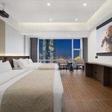 泊栖江景智住民宿(解放碑洪崖洞店)