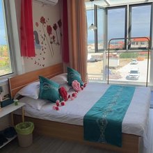 听海小院民宿(青岛金沙滩啤酒城店)
