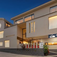 RIDGE沐隐山岭｜宋式美学空间·纯氧观景美宿(独克宗古城店)