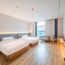 悦庭楠舍酒店