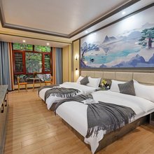 一见·傍山民宿(黄果树瀑布景区白水游客服务中心店)