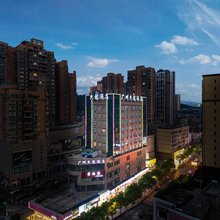 广州久龙酒店(凤冈步行街智慧新城店)