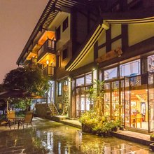 峨眉山等风来民宿(黄湾游客中心店)