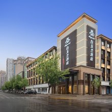 Magnotel 白玉兰酒店(佳木斯火车站新玛特店)