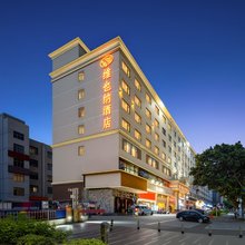 维也纳酒店(深圳宝安国际机场平峦山地铁站店)