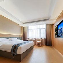 贵阳花溪石板哨地铁站丽呈睿轩酒店