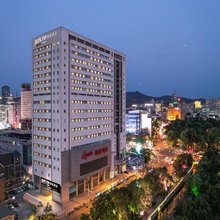 丽柏酒店(济南泉城广场趵突泉北门店)