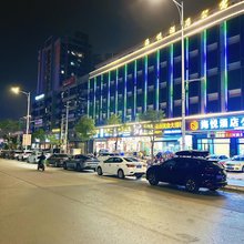 海悦公寓(明珠高铁站店)