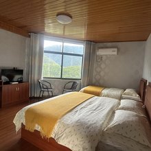 宋迎阁山庄(泾县月亮湾皮划艇漂流起点店)