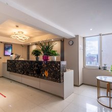 大汉宫酒店(上海共康路地铁站宝山万达广场店)