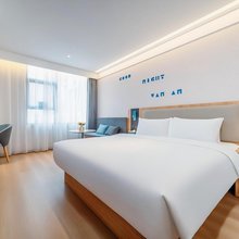 美筑酒店(广州奥体中心鱼珠地铁站店)