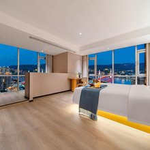 季庭高空江景酒店(解放碑云端之眼店)