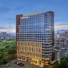 华威斯卡顿酒店(梅州五华水寨店)