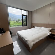 武功山花与田间民宿
