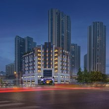 麗枫酒店(崇州万达广场高铁站店)