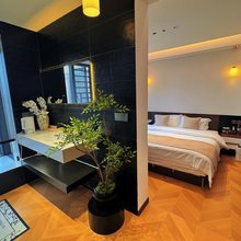 時雲起设计师民宿(万达广场店)