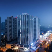 乐山·泥曲 | Ni River高空藏式美学酒店(高铁站万达广场店)