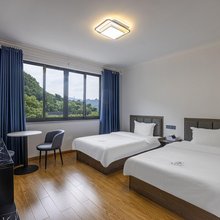 新昌鑫煌·Glow·山景休闲美宿(十九峰景区店)