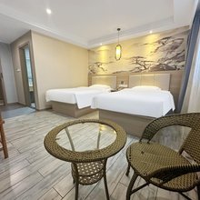 居花酒店(苏州吴江上亿汽车城店)