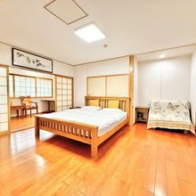 青岛永日香酒店(台东步行街海泊河公园地铁站店)