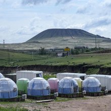 萨日朗火山民宿